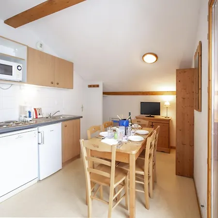 With 2 And Balcony Lejlighed *